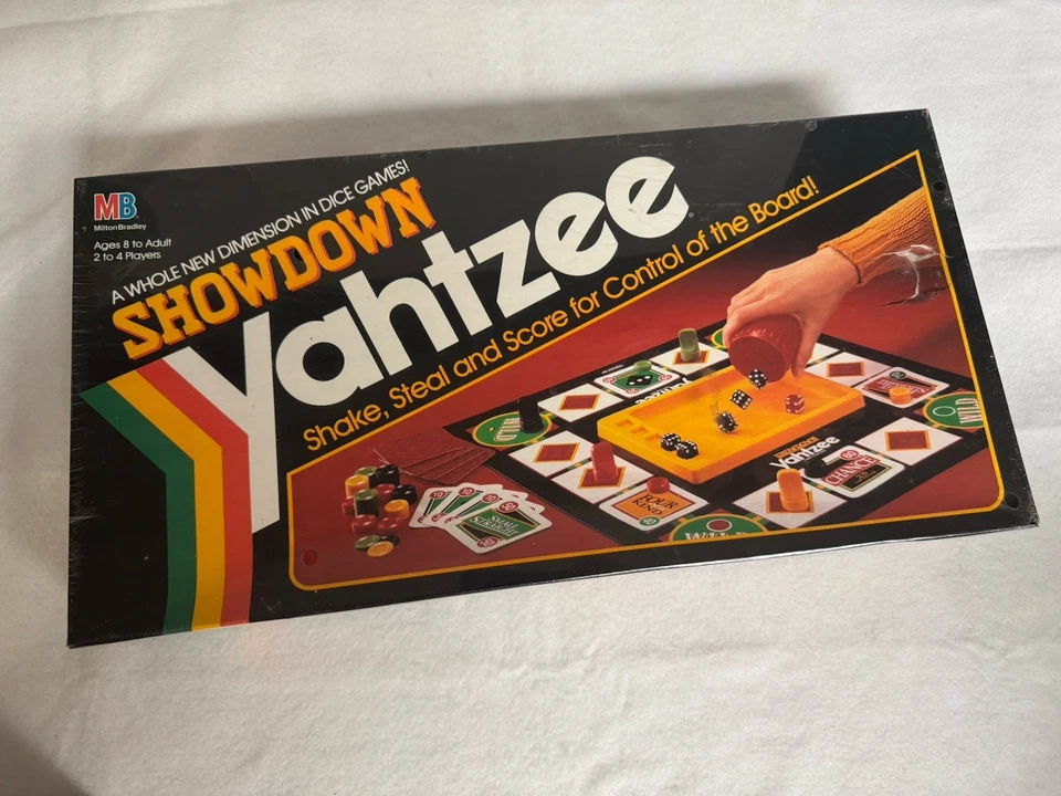 1991 Milton Bradley 4202 Showdown Yahtzee Dice Game