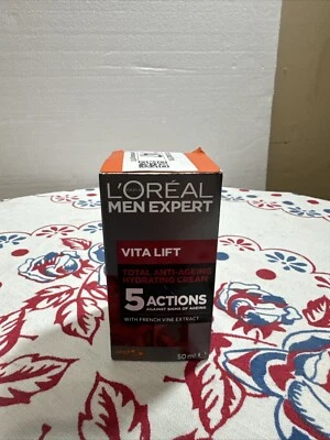 L'Oreal Paris Men Expert Total Anti-Ageing Hydrating Cream - Image 1 of 4