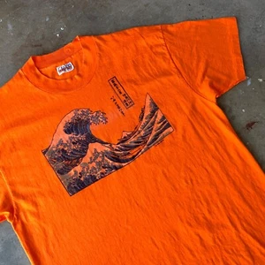 1970s VINTAGE 70s HOKUSAI THE GREAT WAVE OFF KANAGWA ART T-SHIRT SZ L JAPAN 80s - Picture 1 of 5