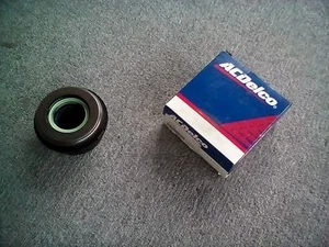 Hummer H3 GMC Canyon Chevy Colorado Clutch Throw out Release Bearing OEM - Picture 1 of 7