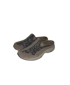 Easy Spirit Traveltime 455, Taupe, Size 6M - Picture 1 of 4