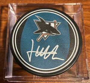 2025 San Jose Sharks Mystery Autograph Puck October 30 John Klingberg in Holder - Picture 1 of 2