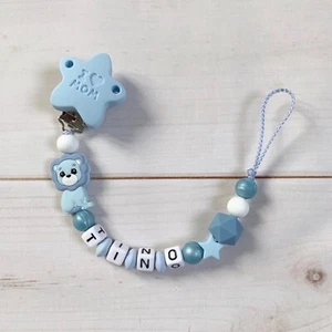 Schnullerkette Silikon Nuckelkette mit Namen Junge hellblau weiß Löwe - Bild 1 von 1