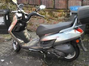 Roller - AgerGT125 - von Kymco - Baujahr 2015 - Bild 1 von 16