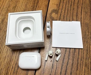 Apple Pro 1st Generation 2022 Bluetooth Earbud Headphones Parts, READ - Zdjęcie 1 z 15