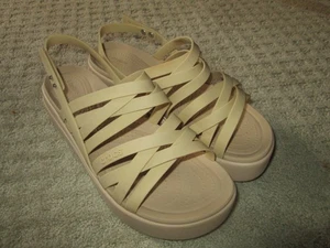 Literide by Crocs Sandalen Keilabsatz Riemchen Plateau Damengröße 10 beige Schuhe - Bild 1 von 5
