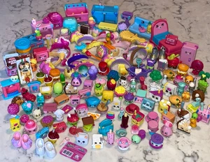 Lot 138 Moose Toys Shopkins Mixed Series Happy Places House Furniture Doll Shoes - Picture 1 of 12