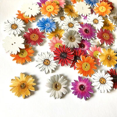 EVENTDEKO SHOP 20 Holz Blumen Knöpfe Margariten 2,5cm als Streudeko, zum Basteln Deko Verzieren