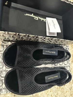 Sandálias femininas Ferragamo de malha anio - Imagem 1 de 4