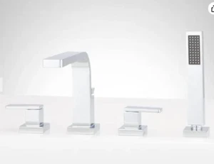 Signature Hardware Hibiscus Deck Mounted CHROME Roman Tub Filler Faucet 465200 - Picture 1 of 2