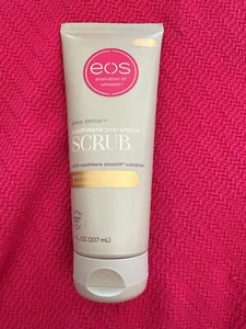 Exfoliante corporal Eos Cashmere pre-afeitado perfumado con vainilla y cachemir (7 fl oz) - Imagen 1 de 2