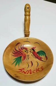 Painted Fighting Roosters Wooden Snack Dish 50's/60's Made In Japan - Picture 1 of 6