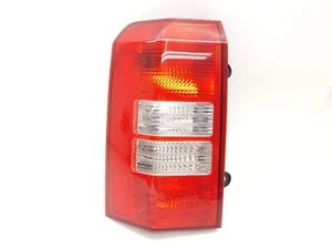 2008 - 2012 Jeep Patriot OEM Factory Rear Brake Tail Light DRIVER SIDE w/ Bulbs - Bild 1 von 4