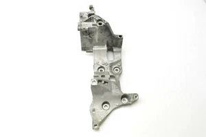 SUPPORTO STAFFA ALTERNATORE VOLKSWAGEN GOLF VII 2013 2.0 TDI 04L903143B - Foto 1 di 4