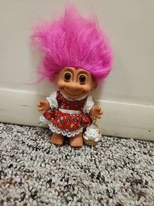 TROLL GIRL con Gatito Gato en Cesta Vestido Calicó Frambuesa ROSA Pelo Russ - Imagen 1 de 4