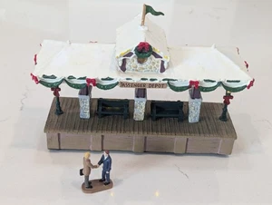 Hawthorne Village Passenger Depot Estación de Tren Área de Espera LEER - Imagen 1 de 14