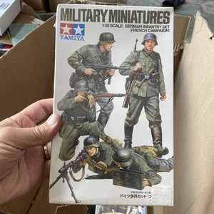 Tamiya 35293 1/35 Military Model Kit WWII German Infantry Set(French Campaign) - Picture 1 of 2