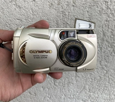 Olympus Camedia C-920 Zoom | Retro-Filmkamera-Look | getestet ✅ - Bild 1 von 4