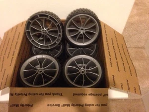 Utility Wheels - Valigetta da 12 - Foto 1 di 4