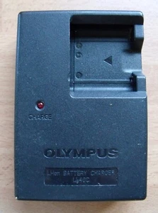 Genuine Olympus LI-40C Battery Charger - Picture 1 of 2