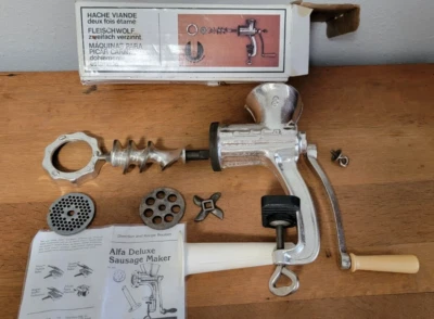 Alfa 8 Deluxe Salchicha/Picadora de Carne - Villaware Completo Foto 1 de 4