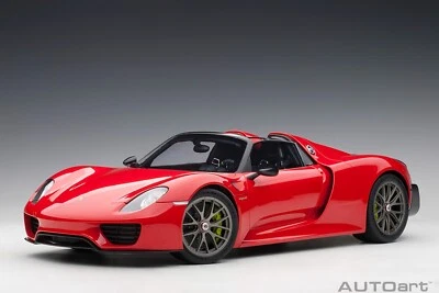 1:12 AUTOart PORSCHE 918 SPYDER WEISSACH PACKAGE GUARDS RED 12122 - Image 1 of 4