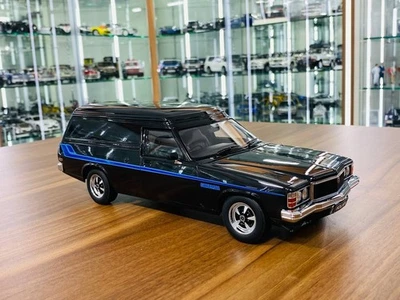 AUTOart Holden HZ Sandman Panel Van in Black, Full Opening [ 1/18 Diecast] - Image 1 of 4