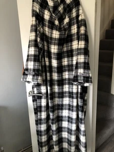 Kuscheldecke mit Ärmeln  - Bild 1 von 6