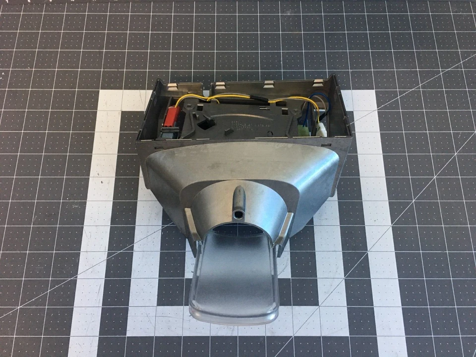 Dispensador de refrigerador Samsung embudo de puerta de conducto de hielo P# DA97-12095C Foto 1 de 4