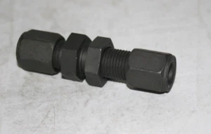 3/8 OD Tube Steel Bulkhead Union Fitting Parker Ferulok 6 WBU-S - Picture 1 of 3