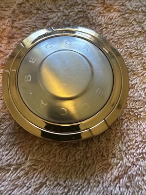 NEW BECCA Light Chaser Highlighter Pearl Flashes Gold  - Image 1 of 3
