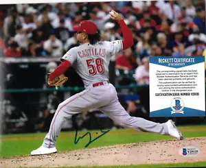 Foto 8x10 firmada autografiada por Luis Castillo de los Rojos de Cincinnati con certificado de autenticidad Beckett - Imagen 1 de 1