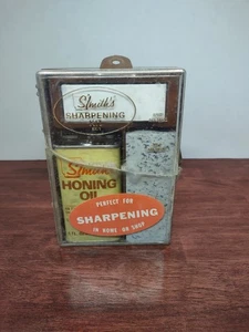 Vintage Smith's SK1 Sharpening Kit Arkansas Stone, Oil, 2stones Original case - Picture 1 of 4