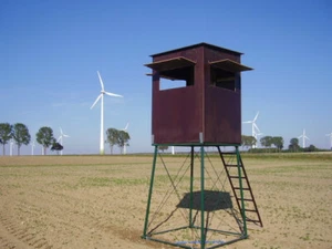 Jagdkanzel,Ansitzeinrichtung,Hochsitz mit Unterbau - Bild 1 von 3