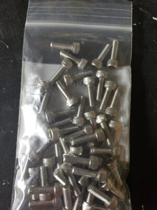 10/32 NF 5/8 INNENSECHSKANTSCHRAUBE QRY 51 - Bild 1 von 2