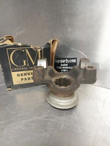 NOS ORIG. GM 1948 - 1953  FRONT U-JOIN PROPELLER FLANGE ASSY. CHEVY  TRUCK 1 TON - Bild 1 von 4