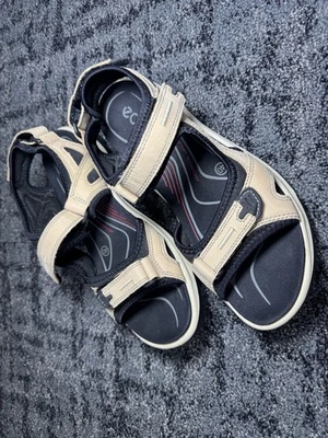 Sandalia deportiva ECCO para mujer Yucatán beige talla 9-9,5 Foto 1 de 4