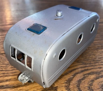 Trailer de viagem vintage de lata campista casa 4 e 3/8" de comprimento feito no Japão - Imagem 1 de 4