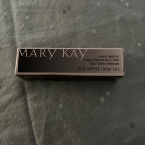 Lápiz labial Mary Kay Creme Black Cherry Creme Noire 022826 NUEVO en caja .13 oz - Imagen 1 de 5