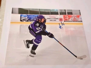 Foto autografiada por Trevor Connelly 8x10 Vegas Golden Knights extremo izquierdo novato - Imagen 1 de 1