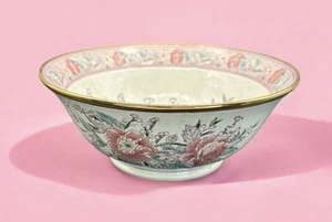 Vintage Chinese Chinoiserie Enameled Porcelain Bowl with Gilt Edge Hand Painted - Picture 1 of 8