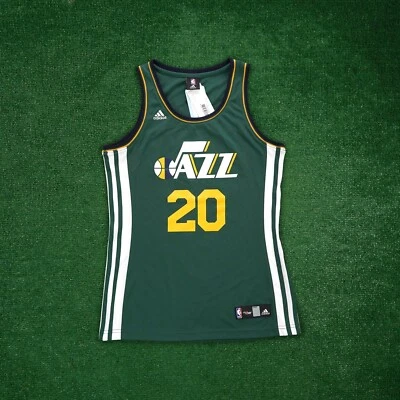 Camiseta verde alternativa feminina oficial Gordon Hayward Adidas Utah Jazz - Imagem 1 de 4