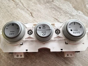 Mazda 6 2004/Climate Control Unit/PPTD30 - Imagen 1 de 3