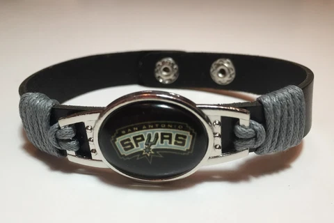 New San Antonio Spurs leather Adjustable Bracelet, Gift for Her Mom Him Dad Cover