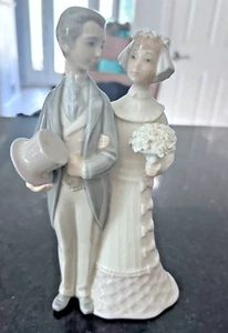 Bride & Groom Lladro Figurine 4808 Retired Wedding Couple Porcelain Cake Topper - Picture 1 of 10