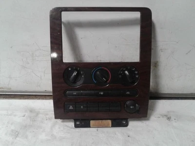 Control de temperatura delantero AC eléctrico compatible con 05-07 QUINIENTOS 924562 Foto 1 de 4