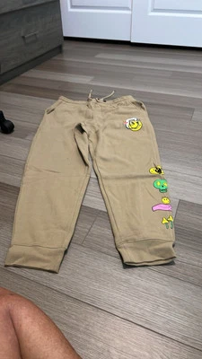 Smiley world, tan joggers — 第 1/4 张图片