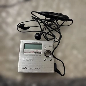 Sony MZ-R909 Plateado Portátil MiniDisco Reproductor Grabador MD Walkman Reproducción Probado - Imagen 1 de 11