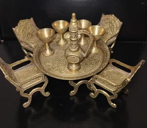Antigua mesa decorativa artesanal hecha a mano elegante de latón de diseño para bebidas/té. - Imagen 1 de 13