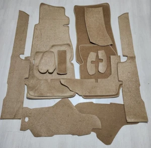 NEW Mercedes Benz W123 Sedan Velour Carpet kit 15 pcs Palomino color - Imagen 1 de 5